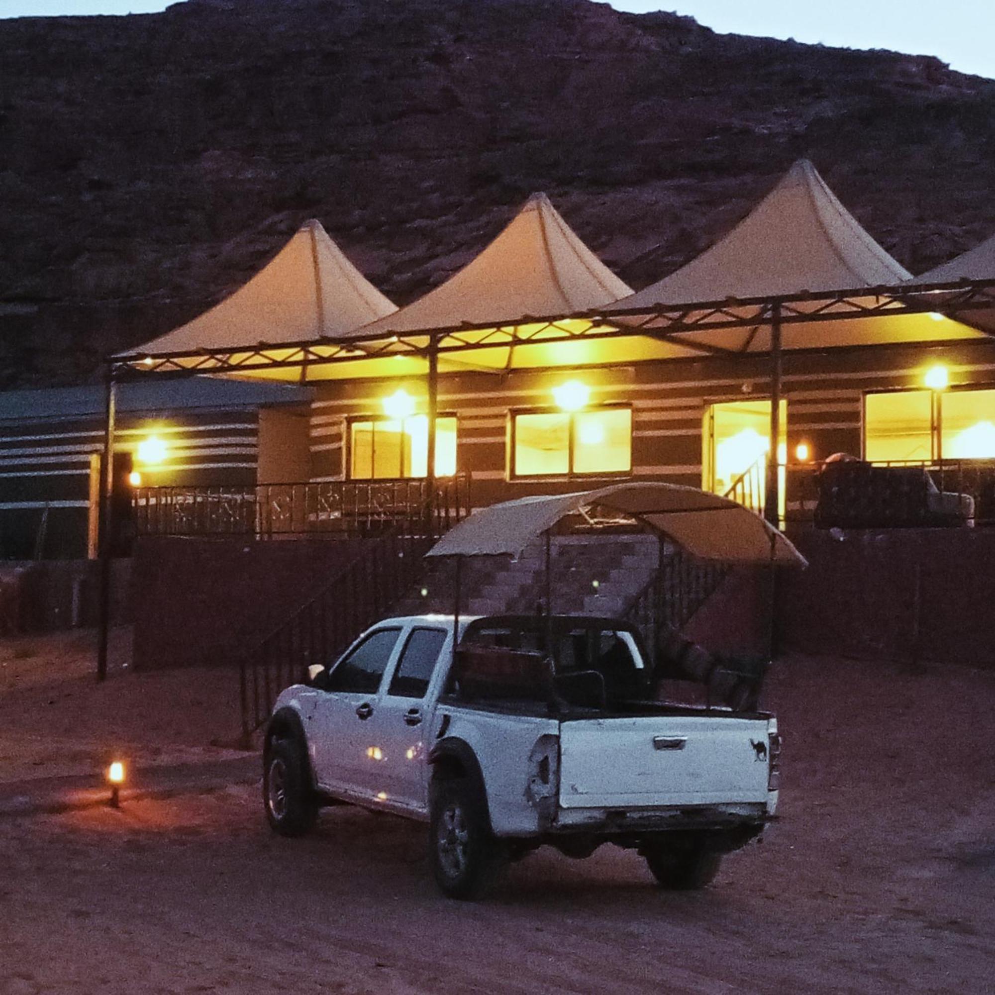 Hotel Miral Night Camp Wadi Rum Exteriér fotografie